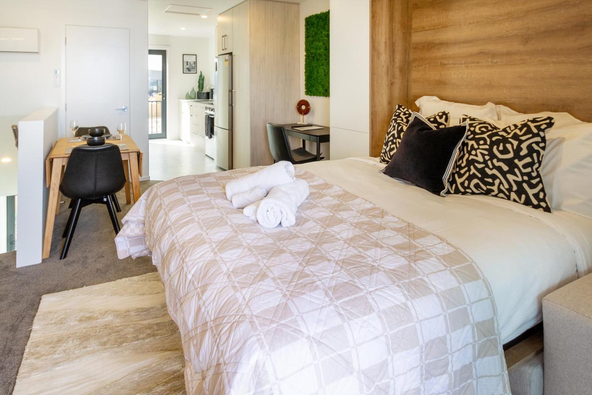Prime Locale: Studio With Balcony Christchurch Exterior foto